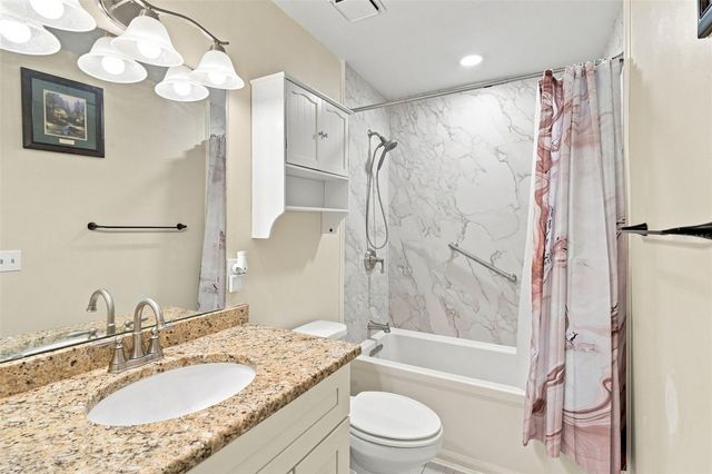 12435 ORANGEWOOD CIRCLE, Tavares, FL 32778