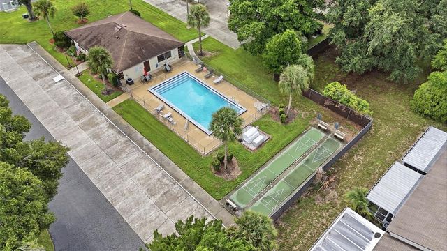12435 ORANGEWOOD CIRCLE, Tavares, FL 32778