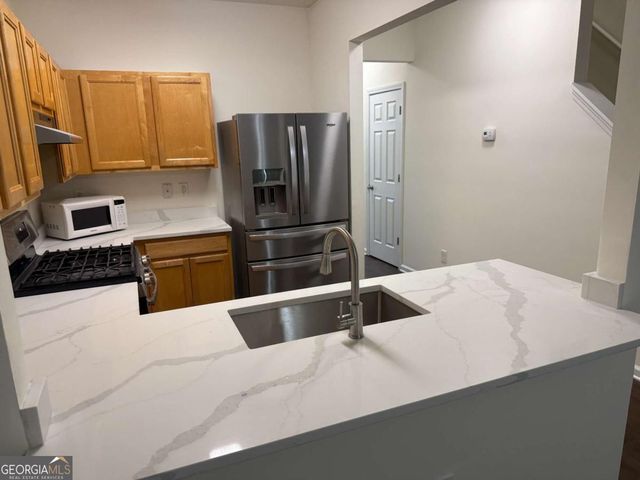 2729 Heathrow Drive, Lawrenceville, GA 30043