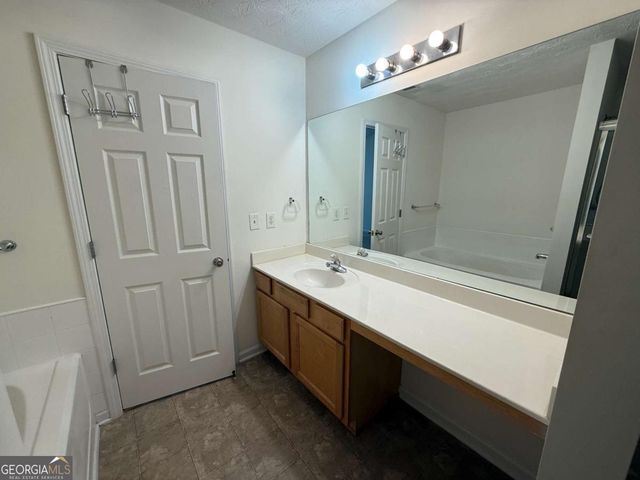 2729 Heathrow Drive, Lawrenceville, GA 30043