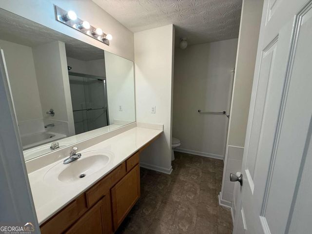 2729 Heathrow Drive, Lawrenceville, GA 30043