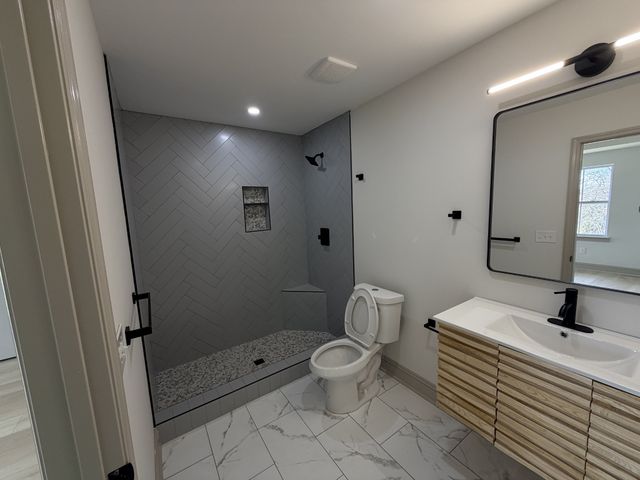 200 Hickory Ave, Lewisburg, TN 37091