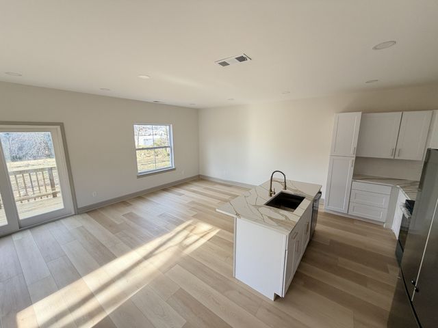 200 Hickory Ave, Lewisburg, TN 37091