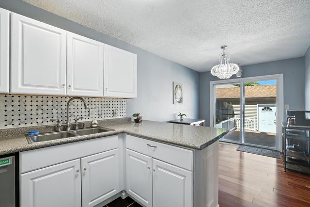 3470 Greenwood Court S, Eagan, MN 55122