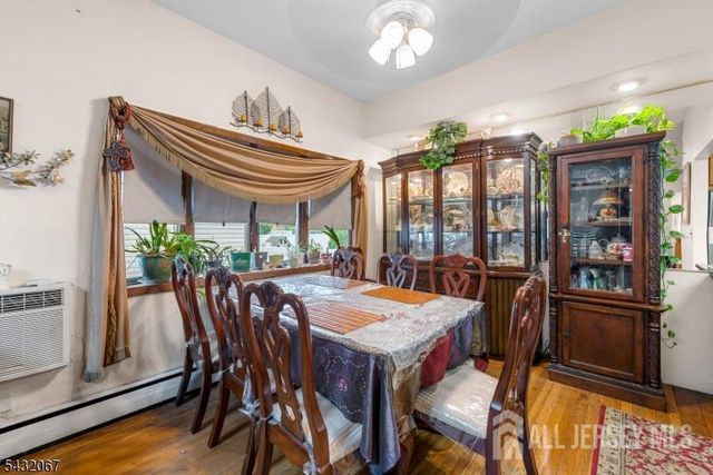 34 GLENWOOD Terrace, Woodbridge Proper, NJ 08863