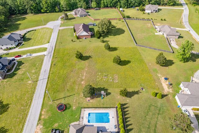 594 Double Eagle Dr, Summertown, TN 38483