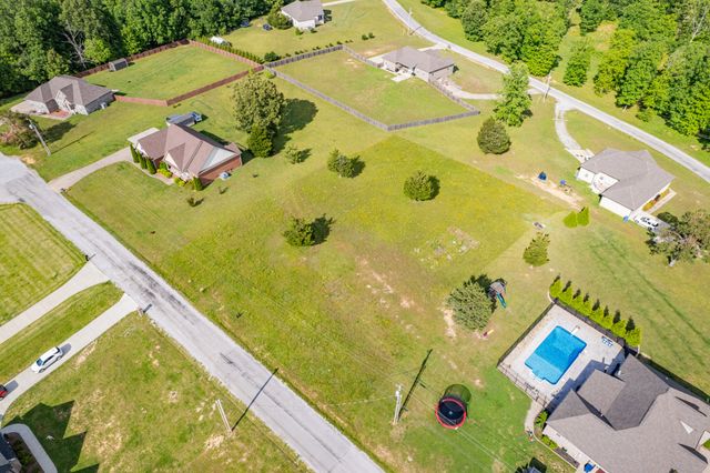 594 Double Eagle Dr, Summertown, TN 38483