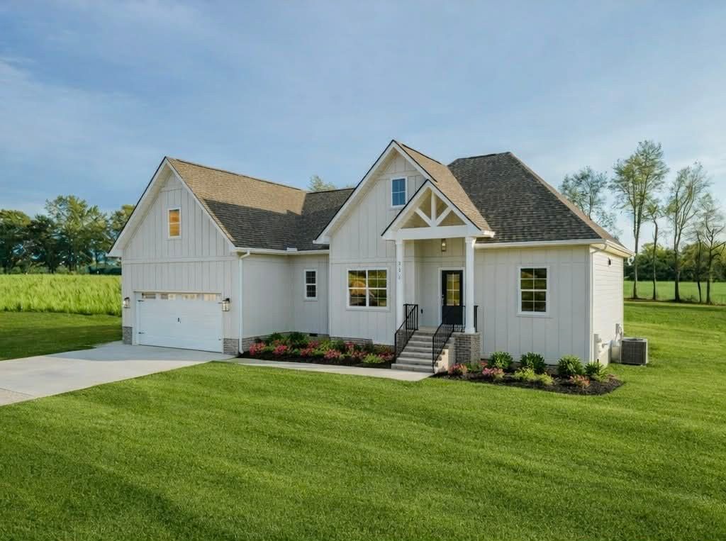 594 Double Eagle Dr, Summertown, TN 38483