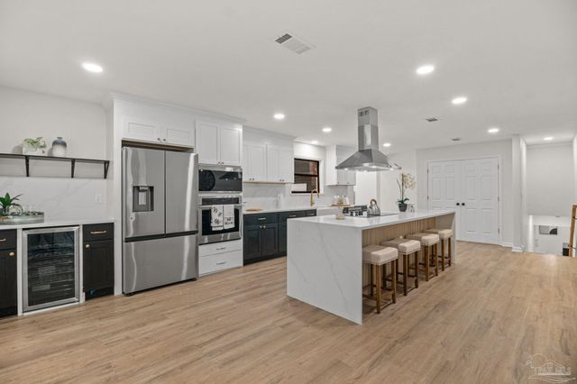 5720 Avenida Robledal, Pensacola, FL 32504