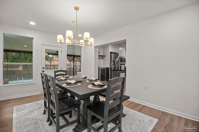 5720 Avenida Robledal, Pensacola, FL 32504
