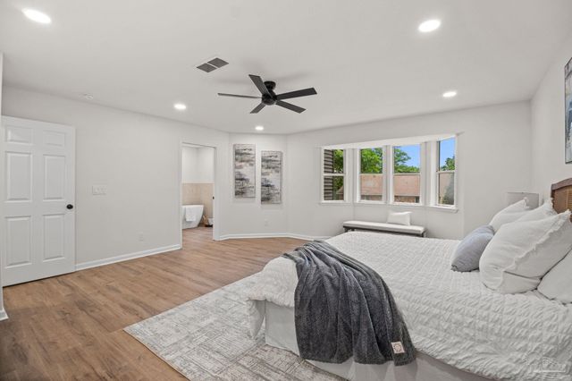 5720 Avenida Robledal, Pensacola, FL 32504