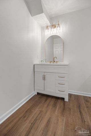 5720 Avenida Robledal, Pensacola, FL 32504