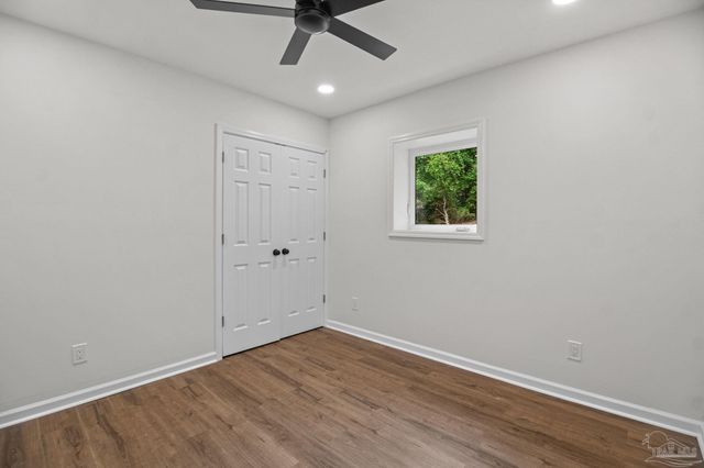 5720 Avenida Robledal, Pensacola, FL 32504