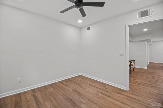 5720 Avenida Robledal, Pensacola, FL 32504