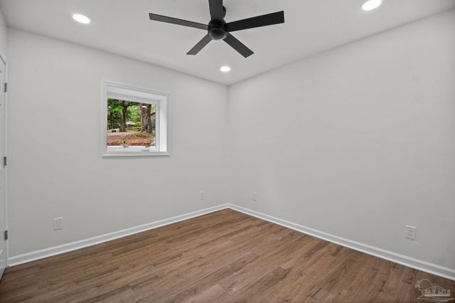 5720 Avenida Robledal, Pensacola, FL 32504