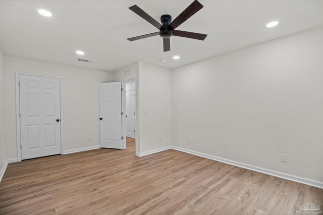 5720 Avenida Robledal, Pensacola, FL 32504