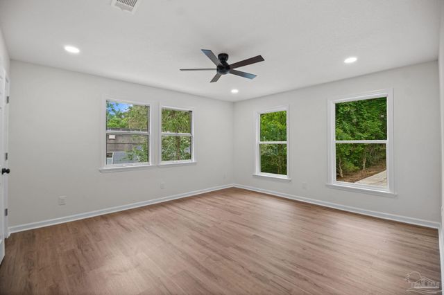 5720 Avenida Robledal, Pensacola, FL 32504