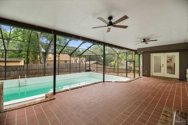 5720 Avenida Robledal, Pensacola, FL 32504
