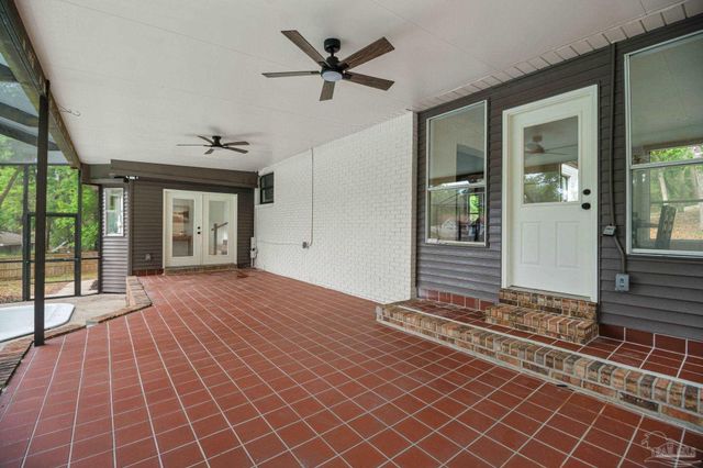 5720 Avenida Robledal, Pensacola, FL 32504