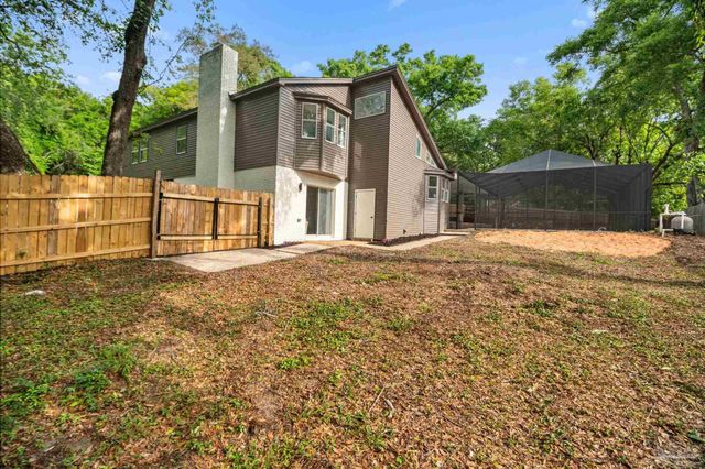 5720 Avenida Robledal, Pensacola, FL 32504