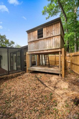 5720 Avenida Robledal, Pensacola, FL 32504