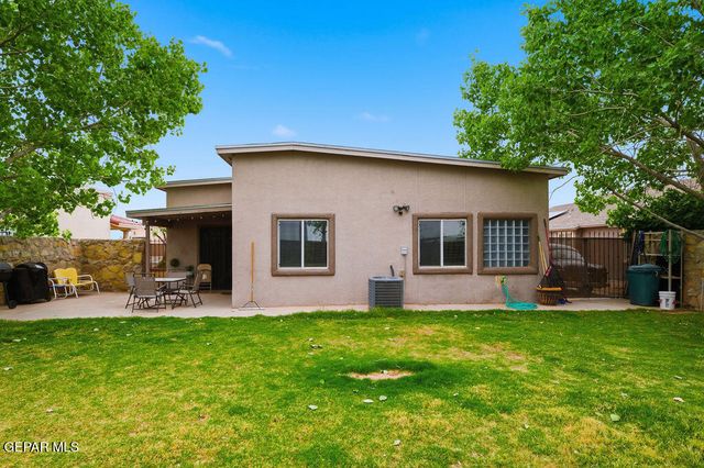 14329 Desert Orchid Drive, Horizon City, TX 79928