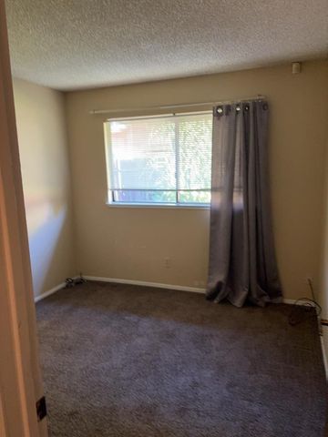 1745 Teralba Way, Sacramento, CA 95833