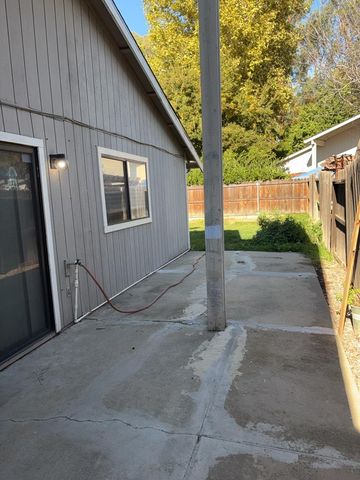 1745 Teralba Way, Sacramento, CA 95833