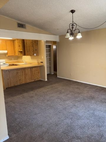 1745 Teralba Way, Sacramento, CA 95833