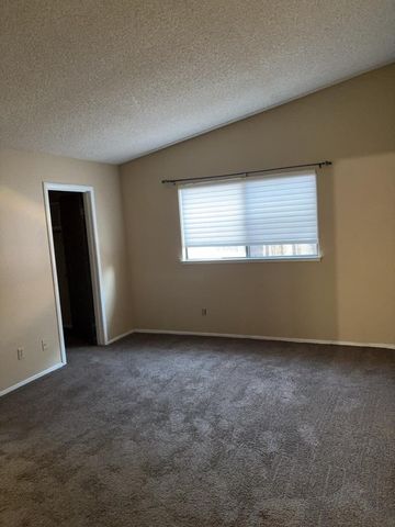 1745 Teralba Way, Sacramento, CA 95833