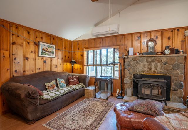 8900 Wight Way, Kelseyville, CA 95451