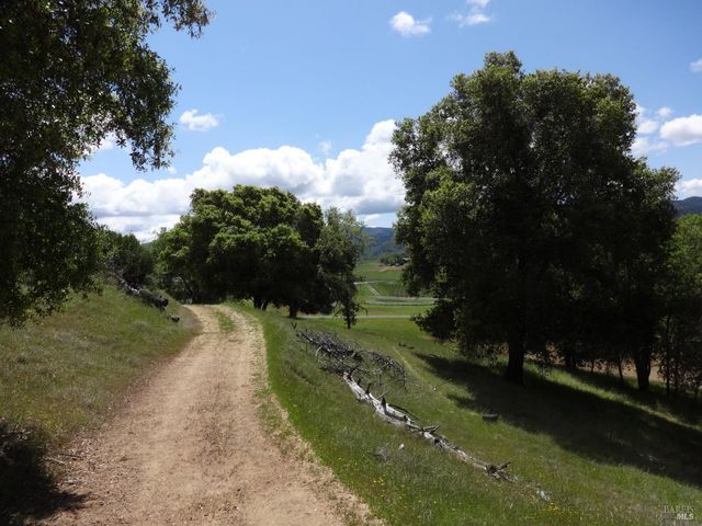 8900 Wight Way, Kelseyville, CA 95451