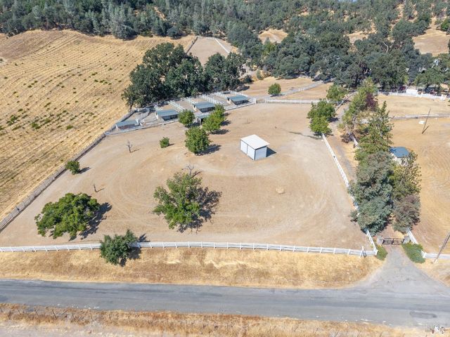 8900 Wight Way, Kelseyville, CA 95451
