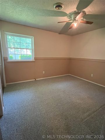 1003 NW 10th Street, Stigler, OK 74432