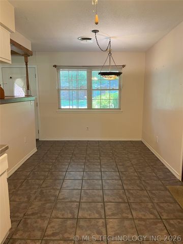 1003 NW 10th Street, Stigler, OK 74432