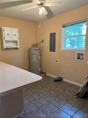 1003 NW 10th Street, Stigler, OK 74432