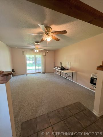 1003 NW 10th Street, Stigler, OK 74432