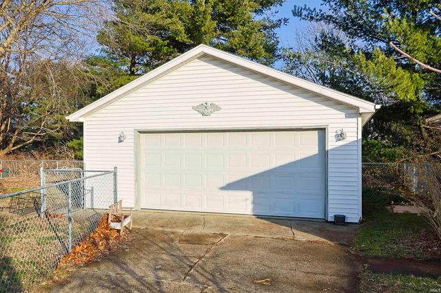 140 Oakside Avenue, Mishawaka, IN 46544