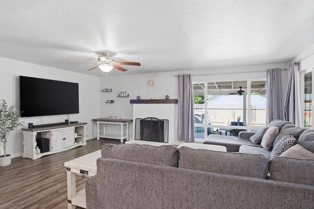 1511 Lorry Ave, Modesto, CA 95355