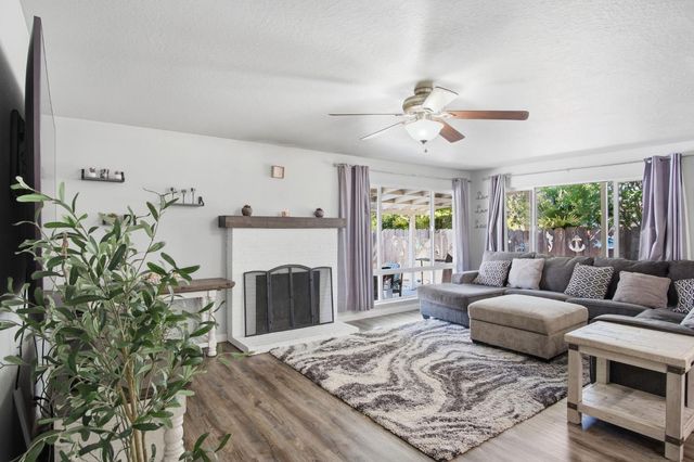 1511 Lorry Ave, Modesto, CA 95355