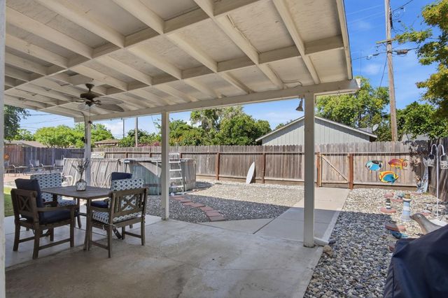 1511 Lorry Ave, Modesto, CA 95355