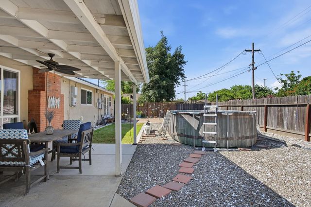 1511 Lorry Ave, Modesto, CA 95355