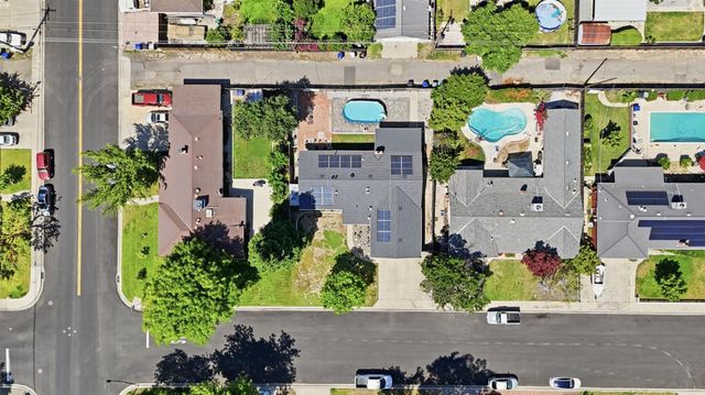 1511 Lorry Ave, Modesto, CA 95355