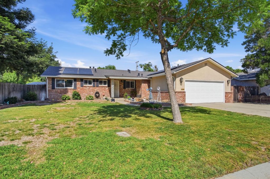 1511 Lorry Ave, Modesto, CA 95355