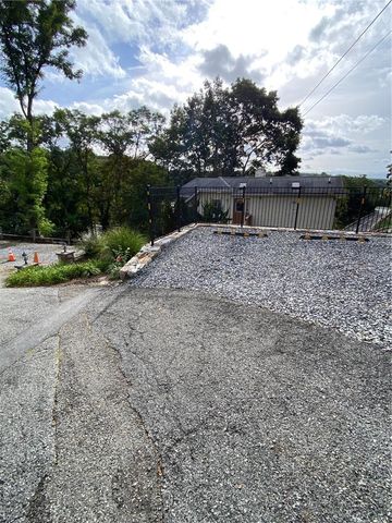 49 Croton Point Avenue C, Croton-on-hudson, NY 10520