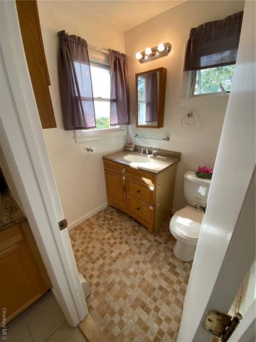 49 Croton Point Avenue C, Croton-on-hudson, NY 10520