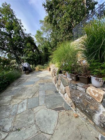 49 Croton Point Avenue C, Croton-on-hudson, NY 10520