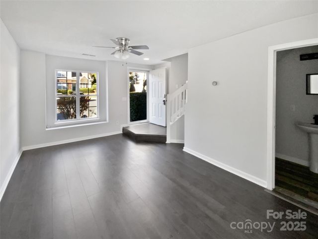 6086 Cougar Lane, Charlotte, NC 28269