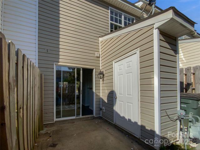 6086 Cougar Lane, Charlotte, NC 28269