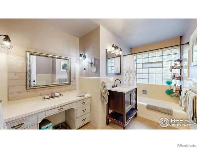 1120 W Eisenhower Boulevard, Loveland, CO 80537